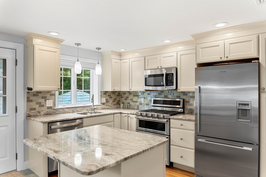 151 Dodge Street Beverly, MA 01915 - Photo 5 of 42