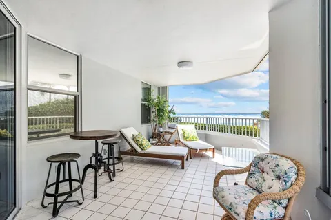 $1,100,000 | 5200 North Ocean Drive, Unit 102, Singer Island, FL 33404