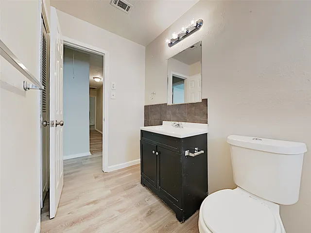 $1,549 | 6511 Grey Oaks Drive, Houston, TX 77050