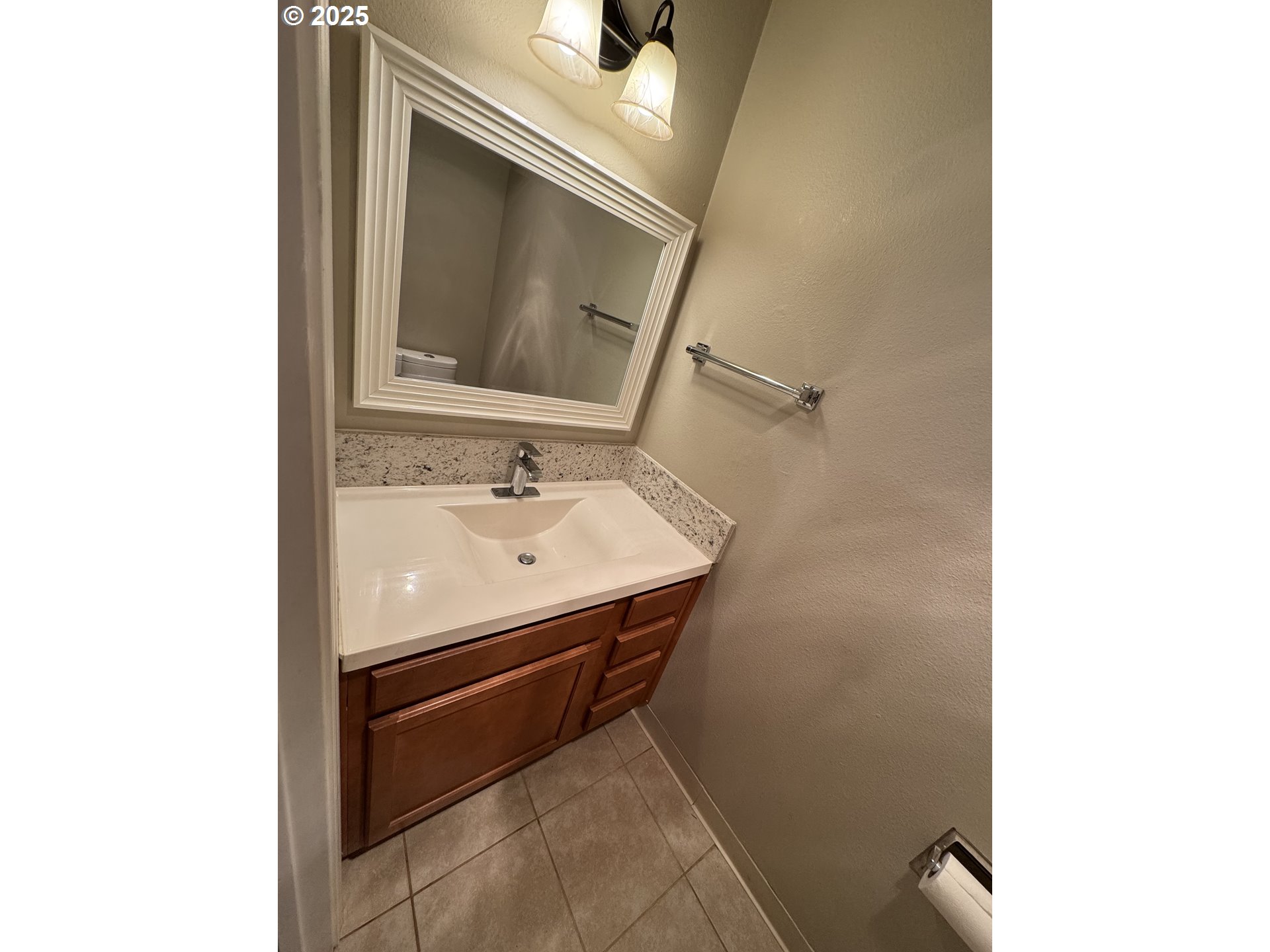 22630 Northeast Schuyler Street Fairview, OR 97024 - Photo 11 of 24 Unit #2