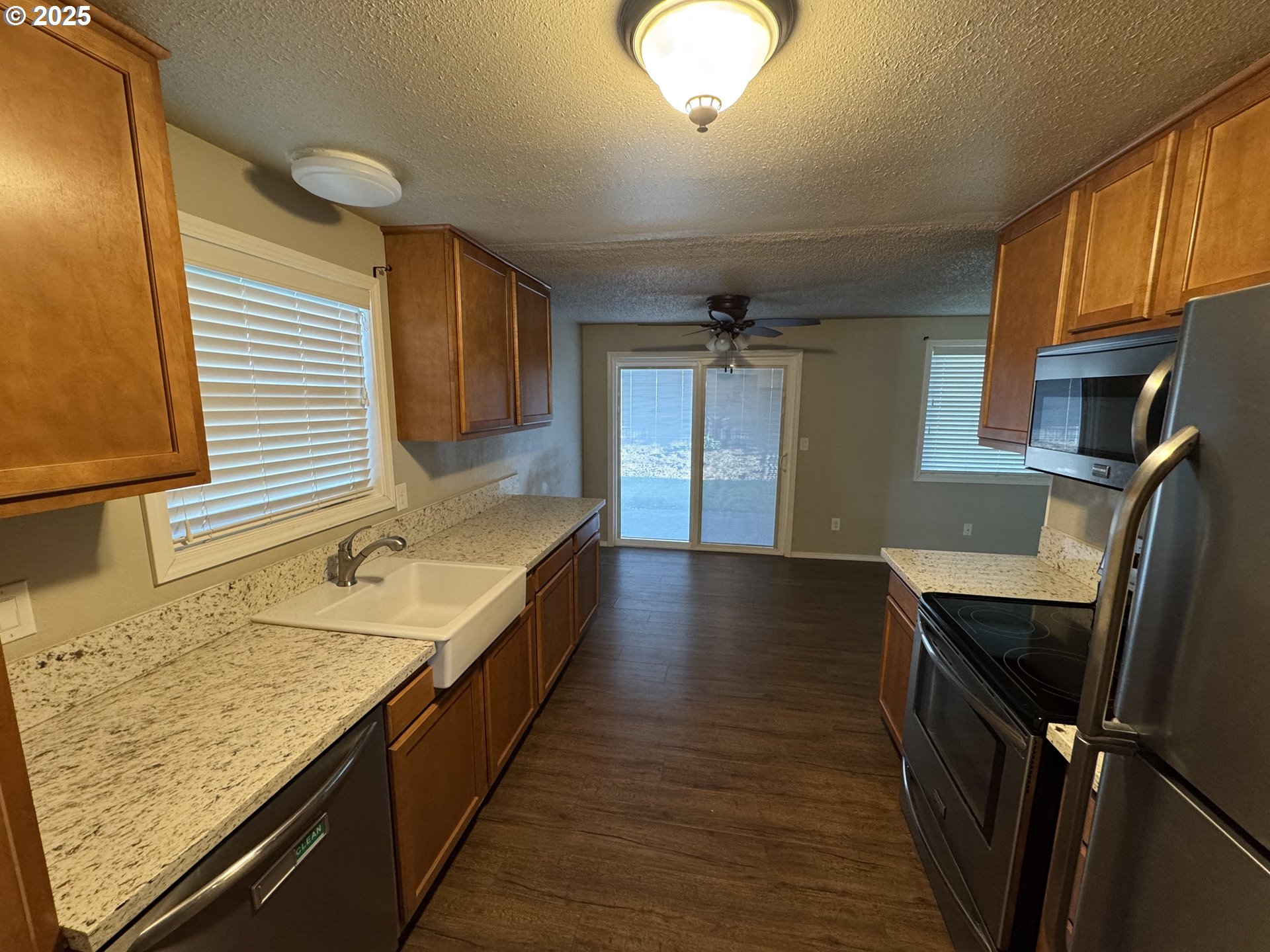 22630 Northeast Schuyler Street Fairview, OR 97024 - Photo 2 of 24 Unit #2