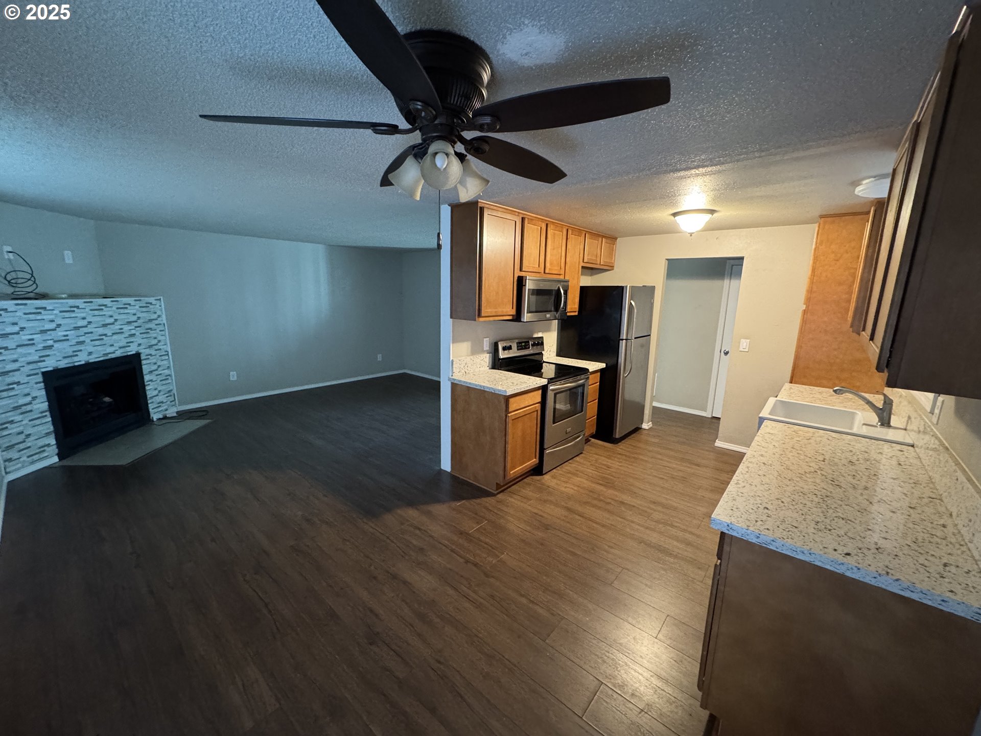 22630 Northeast Schuyler Street Fairview, OR 97024 - Photo 3 of 24 Unit #2