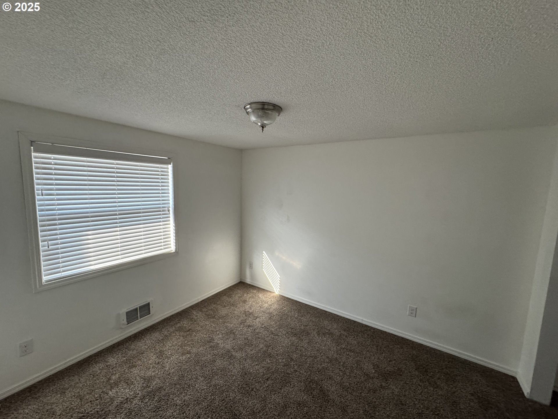 22630 Northeast Schuyler Street Fairview, OR 97024 - Photo 9 of 24 Unit #2