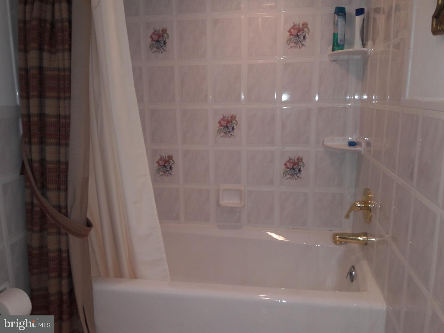 1706 Fox Chase Road Philadelphia, PA 19152 - Photo 18 of 21 Gallery Image 18