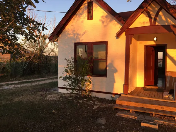 $1,650 | Undisclosed Address, Niederwald, TX 78640