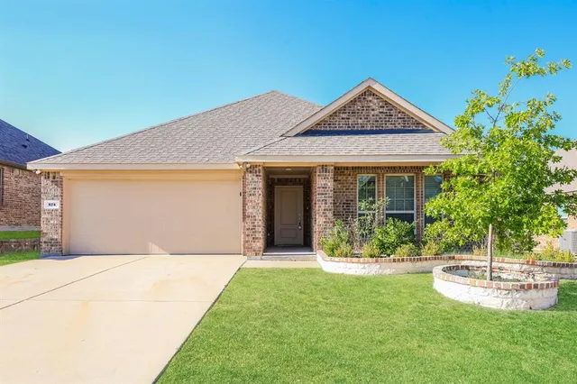 $2,060 | 574 Kara Drive, Fate, TX 75087