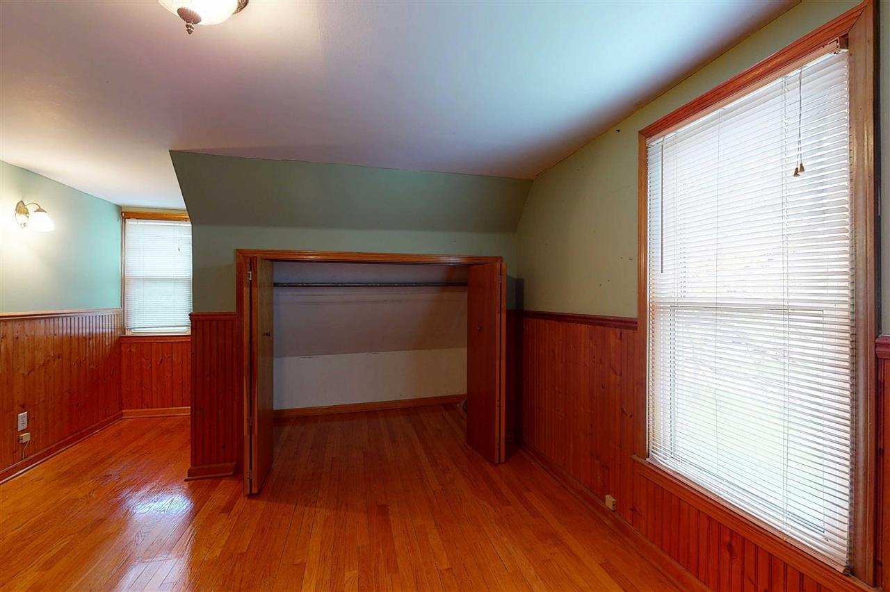 2104 South Genesee Road Burton, MI 48519 - Photo 18 of 27