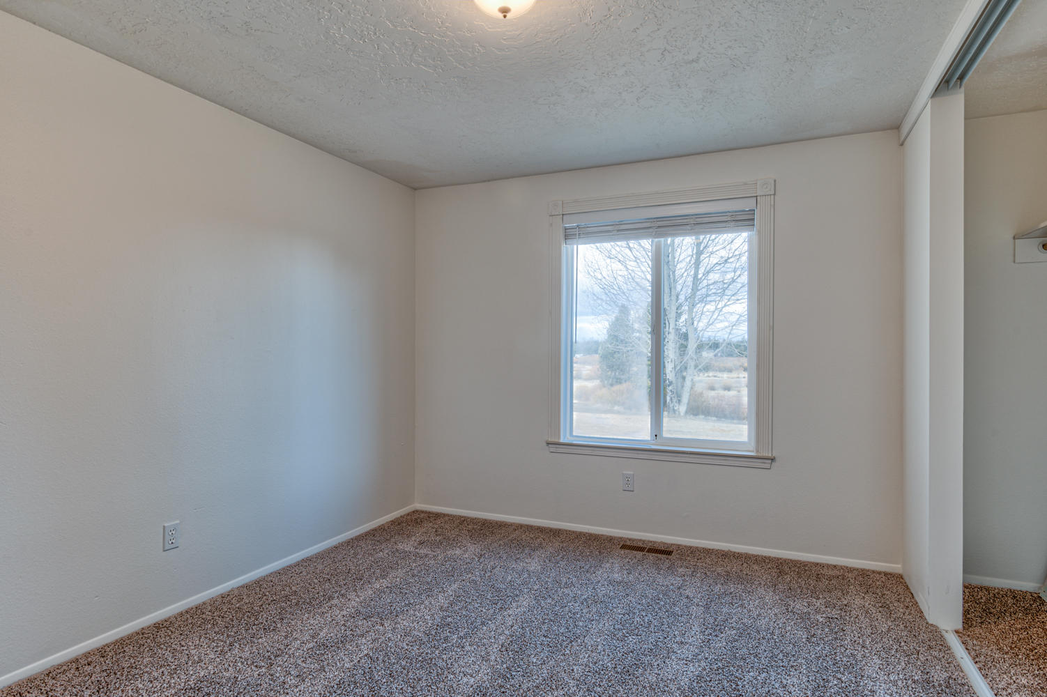 52675 Huntington Road La Pine, OR 97739 - Photo 17 of 43 52675 Huntington Rd., LaPine - 27