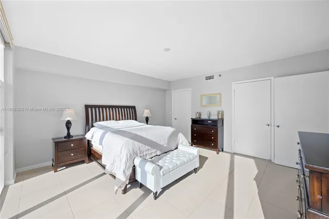 $4,200 | 1830 South Ocean Drive, Unit 1807, Hallandale Beach, FL 33009