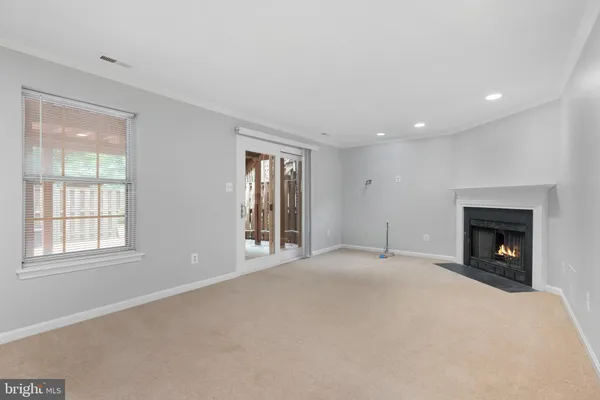 $3,000 | 46613 Silhouette Square, Sterling, VA 20164