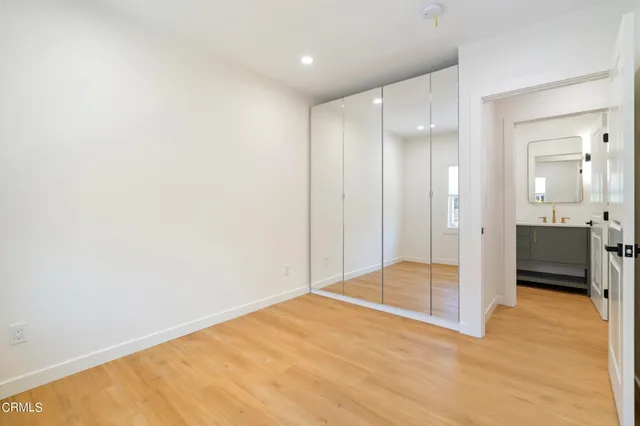 a view of empty room