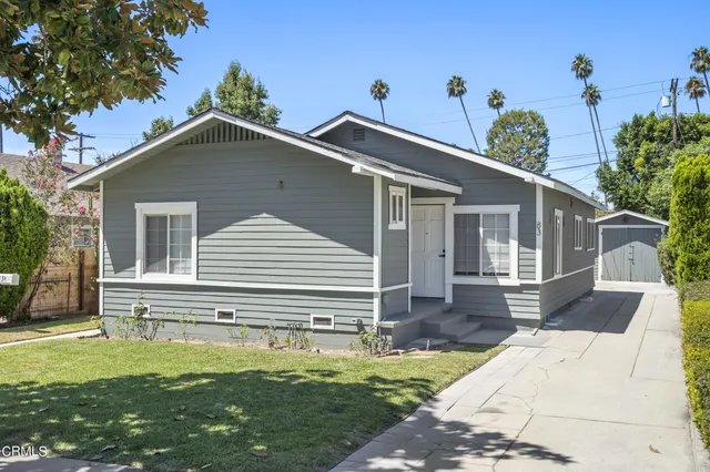a front view of house with yard