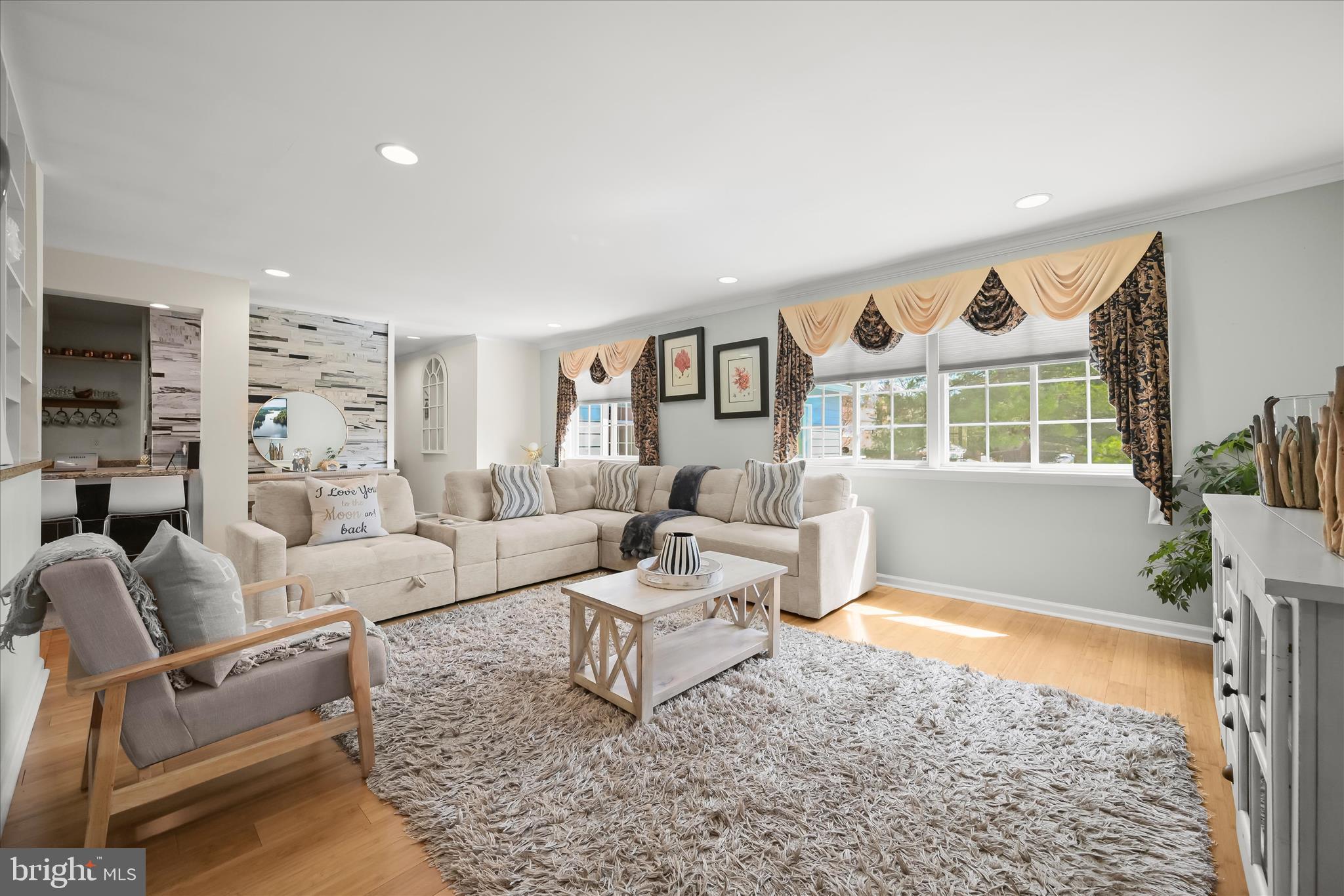 1 Southview Court Silver Spring, MD 20905 - Photo 13 of 106 Living Room