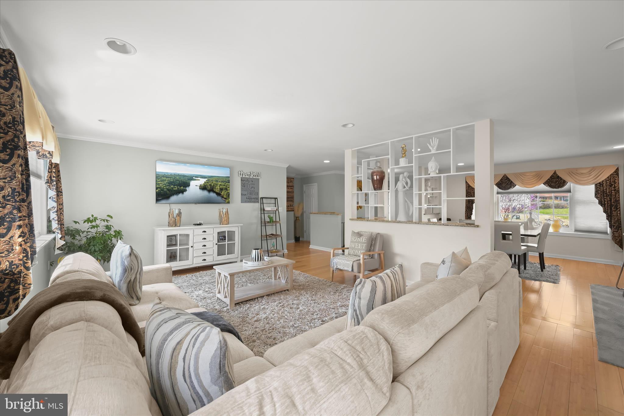 1 Southview Court Silver Spring, MD 20905 - Photo 15 of 106 Living Room