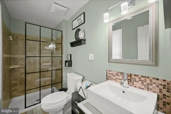 $899,000 | 1 Southview Court, Silver Spring, MD 20905