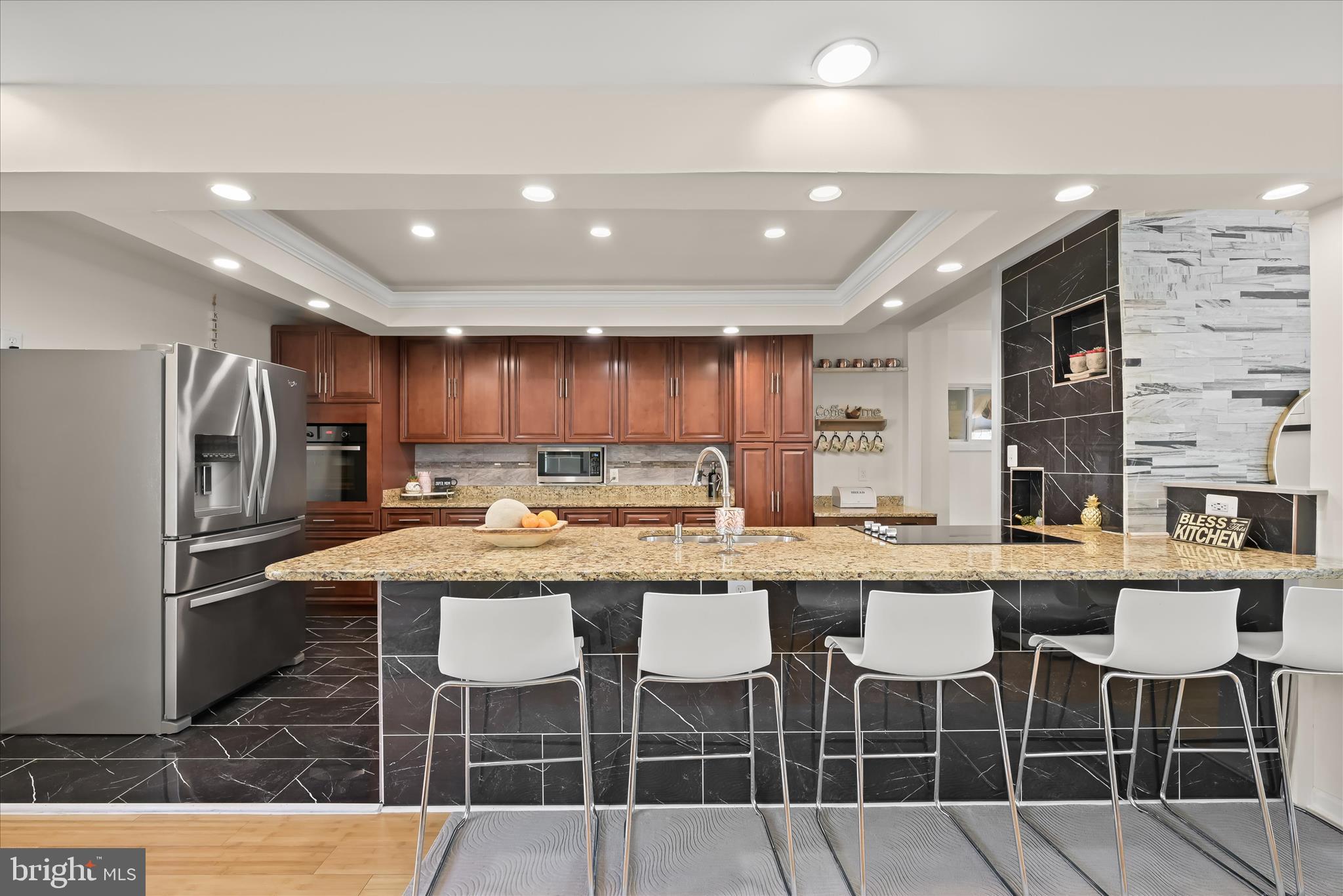 1 Southview Court Silver Spring, MD 20905 - Photo 4 of 106 Breakfast Bar - Granite Countertoops