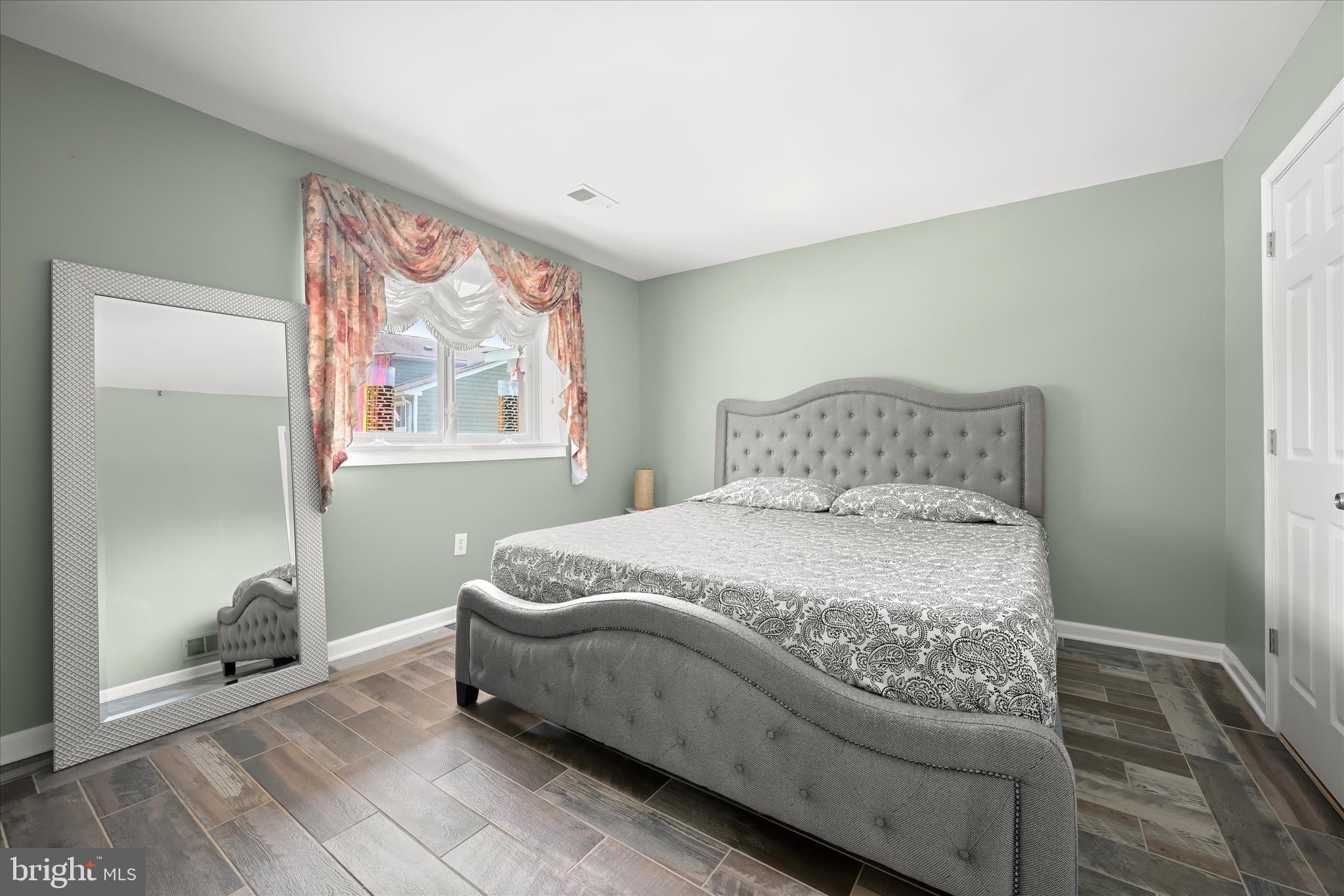 1 Southview Court Silver Spring, MD 20905 - Photo 53 of 106 Bedroom