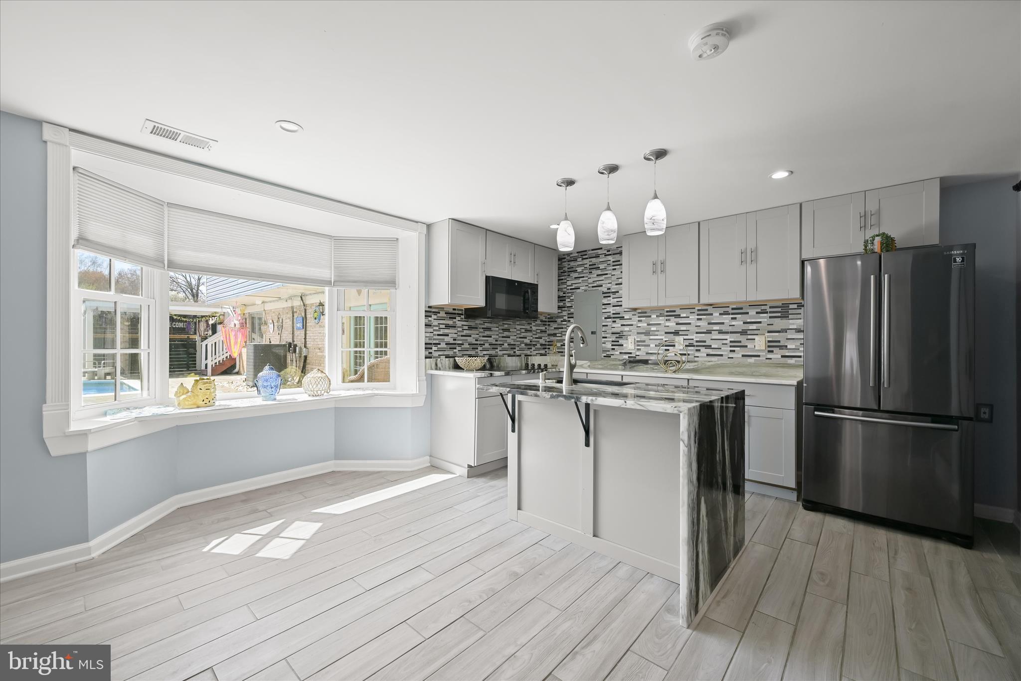 1 Southview Court Silver Spring, MD 20905 - Photo 73 of 106 Eat-In Kitchen - Waterfall Center Island