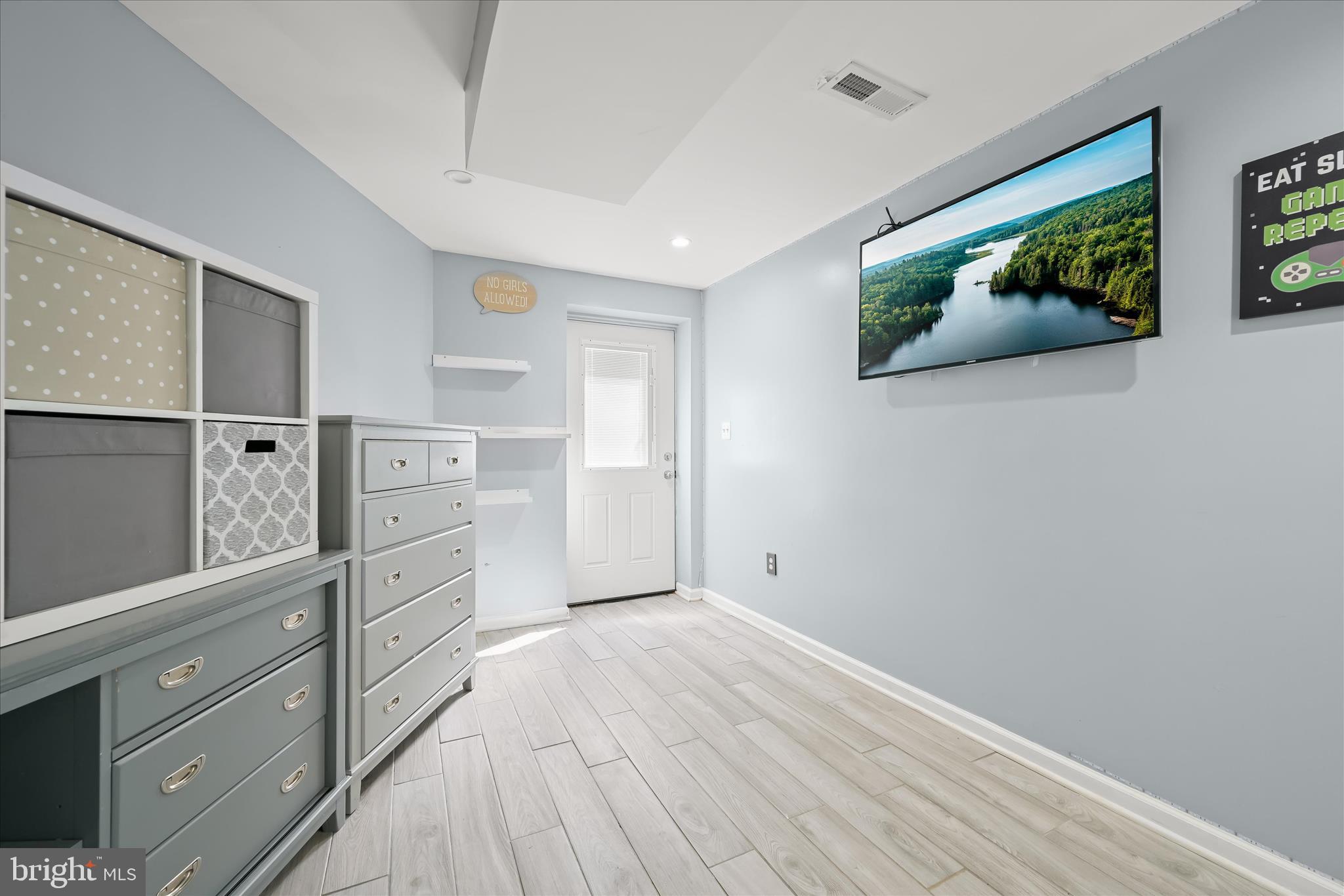 1 Southview Court Silver Spring, MD 20905 - Photo 81 of 106 Access to Pool