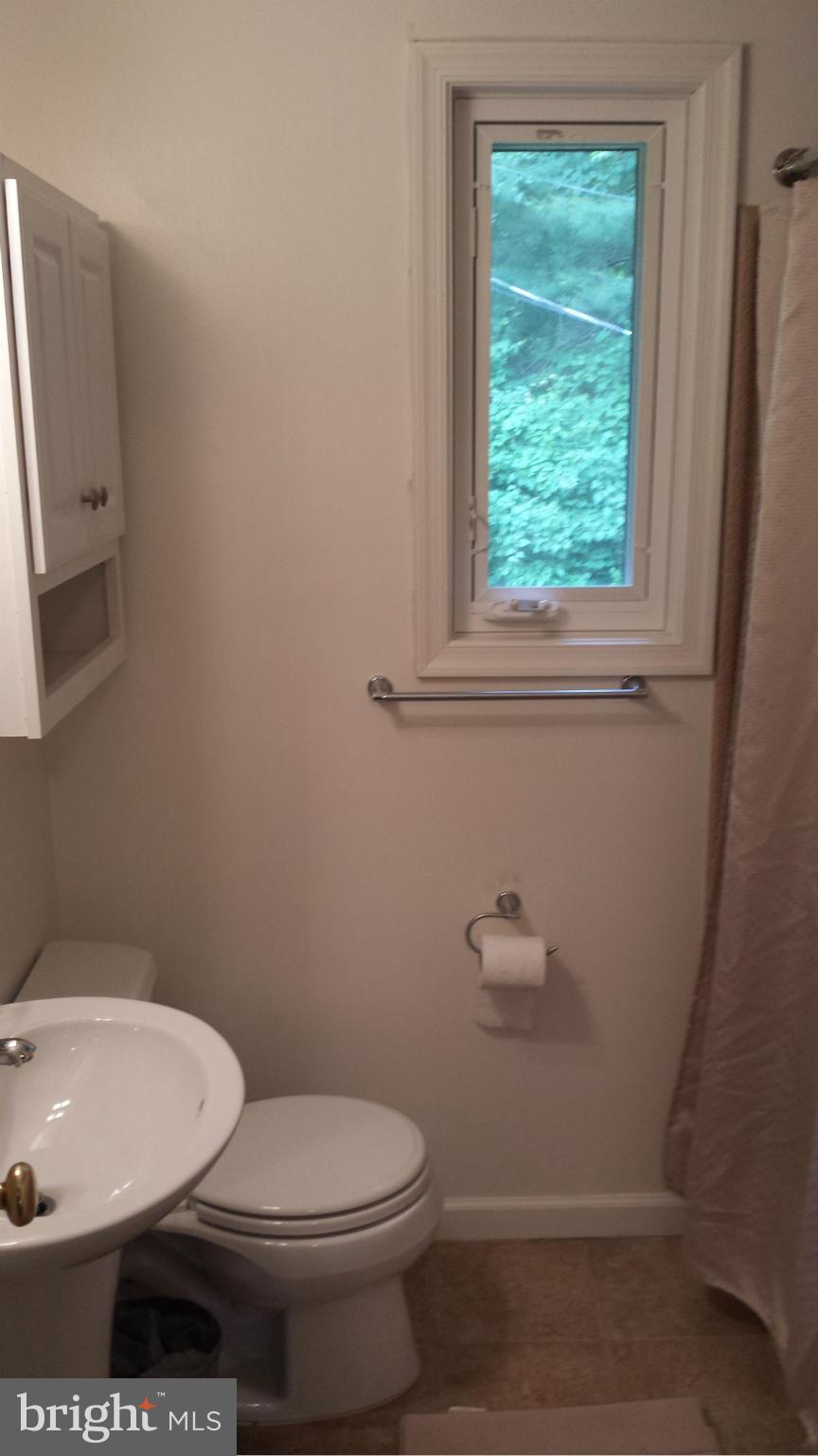 9005 Manchester Road Silver Spring, MD 20901 - Photo 20 of 22 Bath