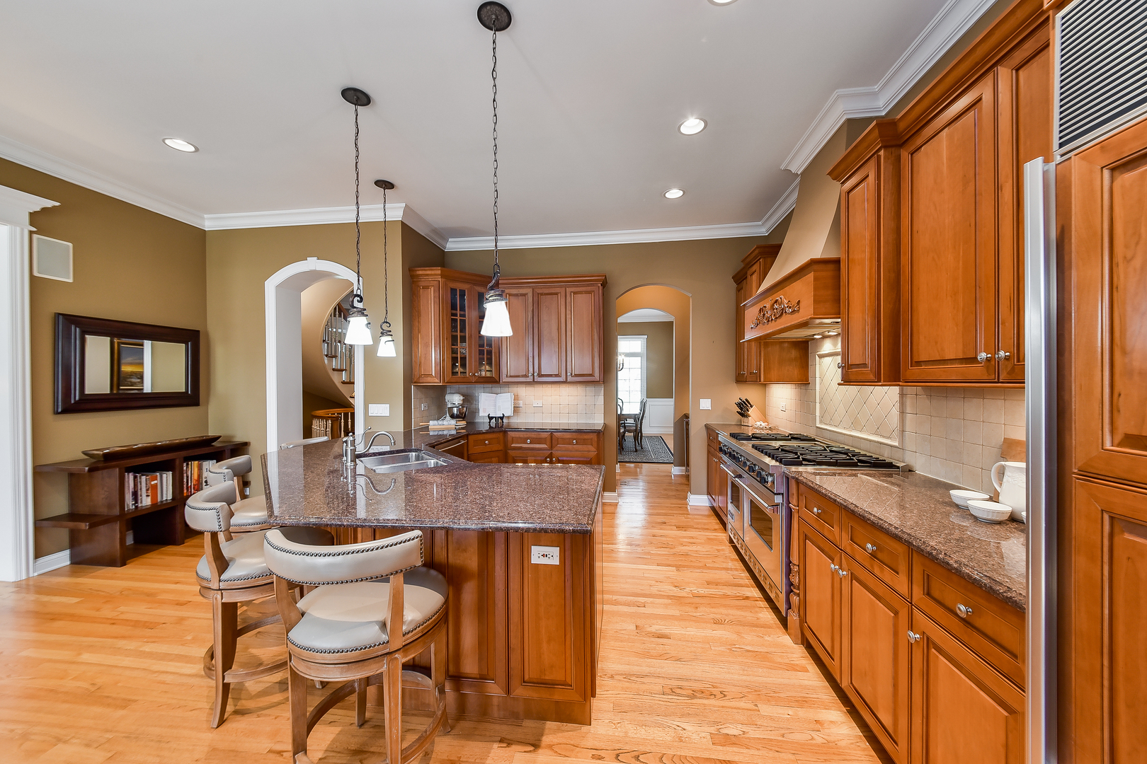324 Spring Avenue Naperville, IL 60540 - Photo 13 of 70