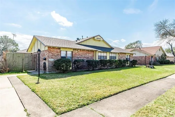 $1,595 | 10424 Belfast Road, La Porte, TX 77571