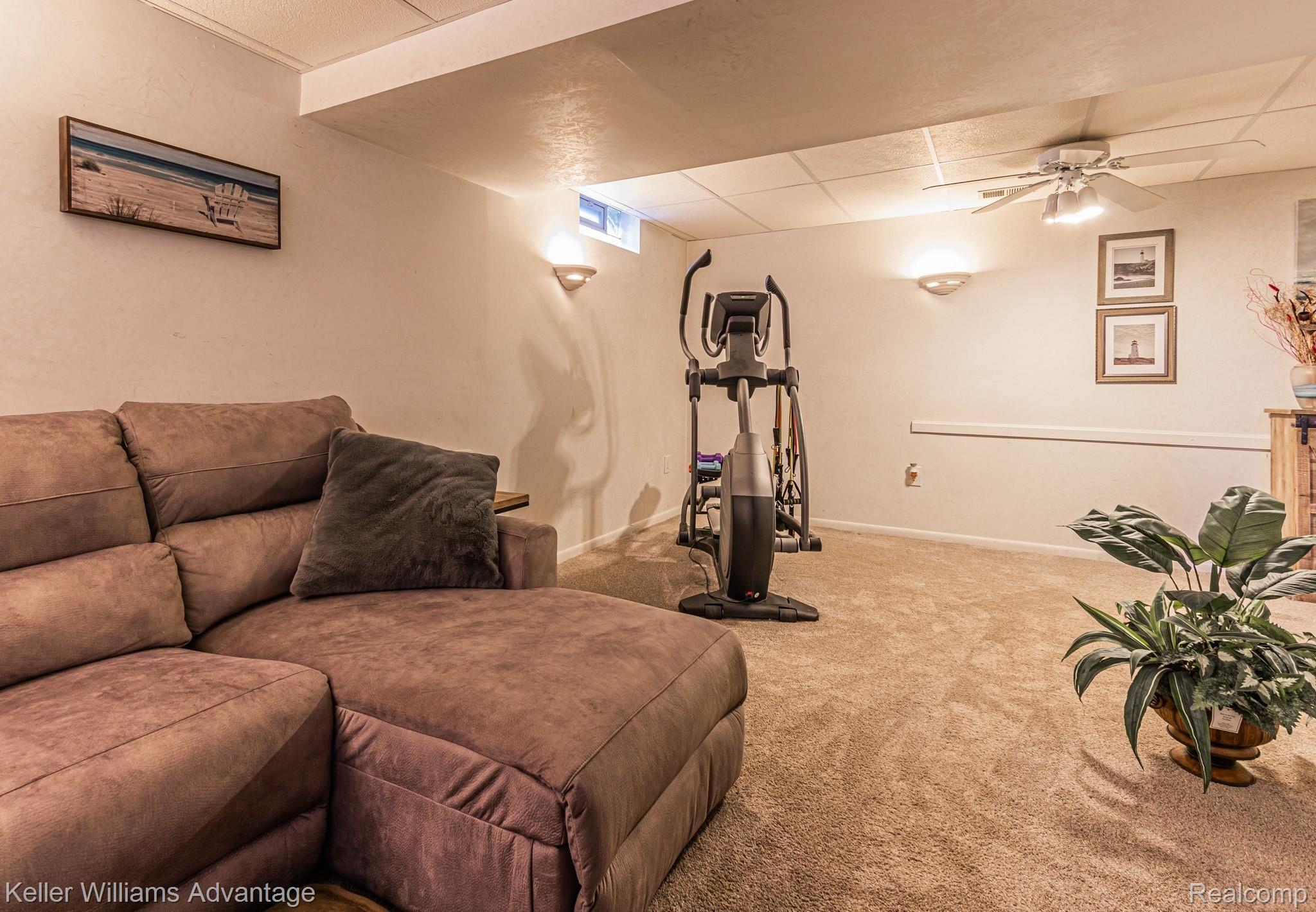 272 Delaware Road Whitmore Lake, MI 48189 - Photo 15 of 46 DELAWARE-16.jpg