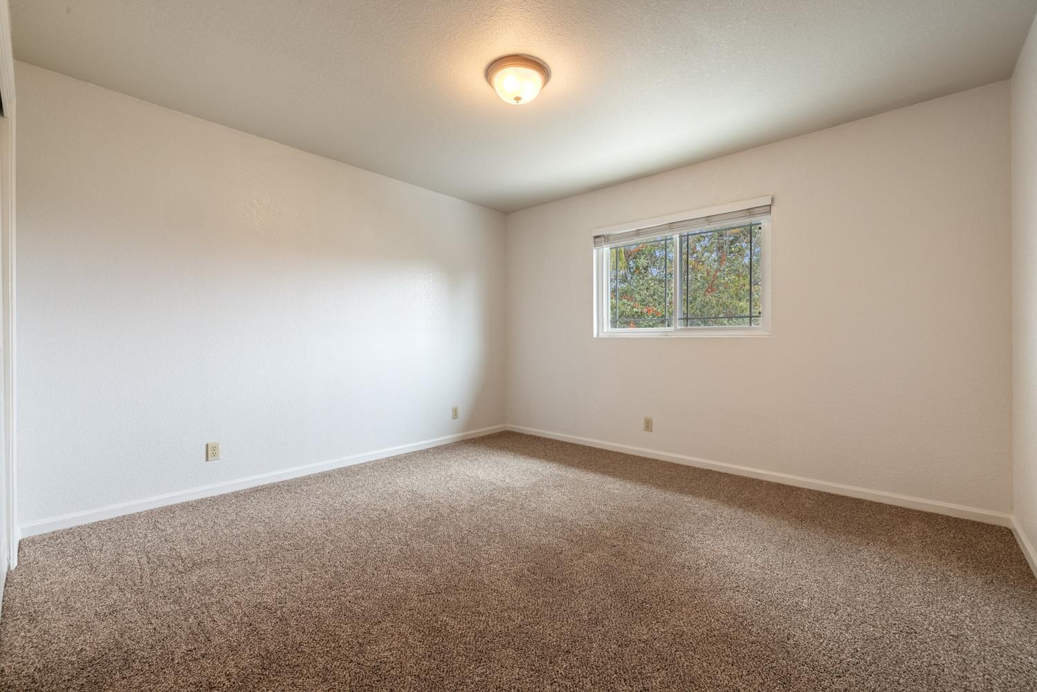 1940 North Berkeley Avenue Turlock, CA 95382 - Photo 34 of 40