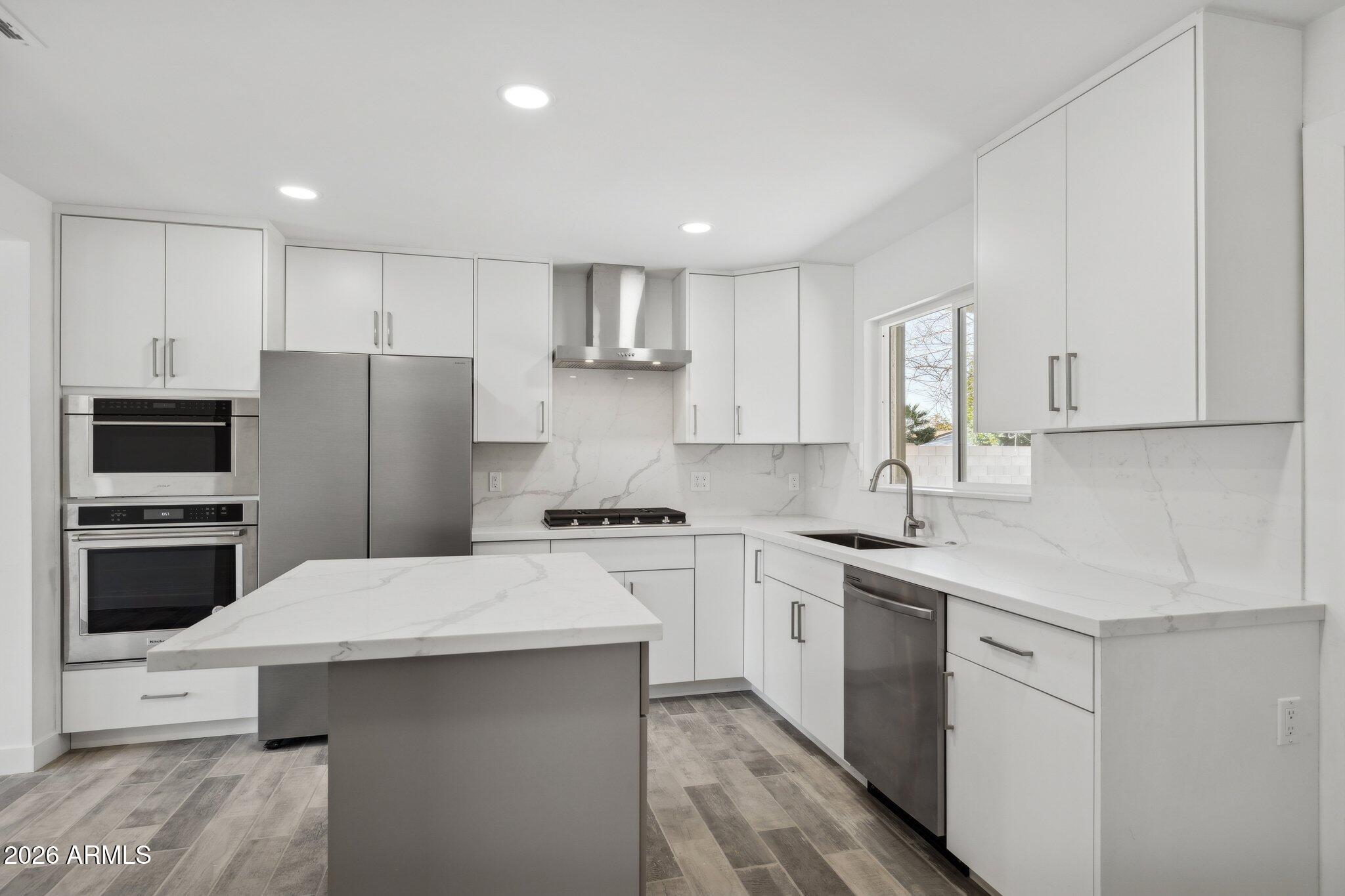 4144 North 36th Street Phoenix, AZ 85018 - Photo 8 of 32 9-web-or-mls-4144-n-36th-st