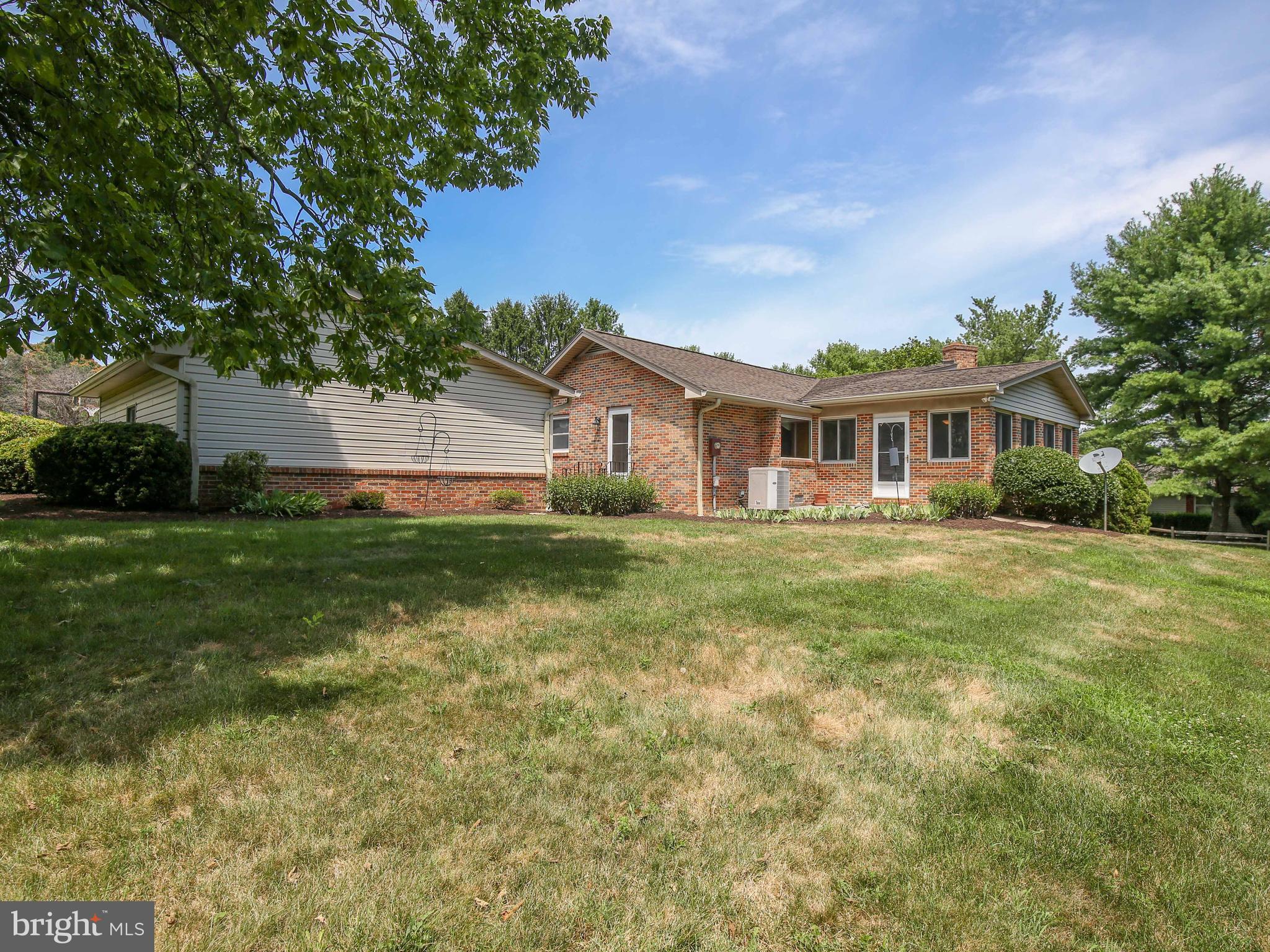 144 Stonebrook Road Winchester, VA 22602 - Photo 6 of 59 Gallery Image 6