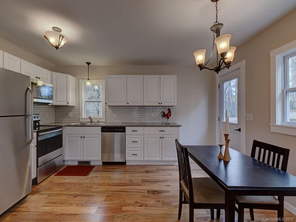 496 Airport Road Franklin, NC 28734 - Photo 11 of 23 Gallery Image 11