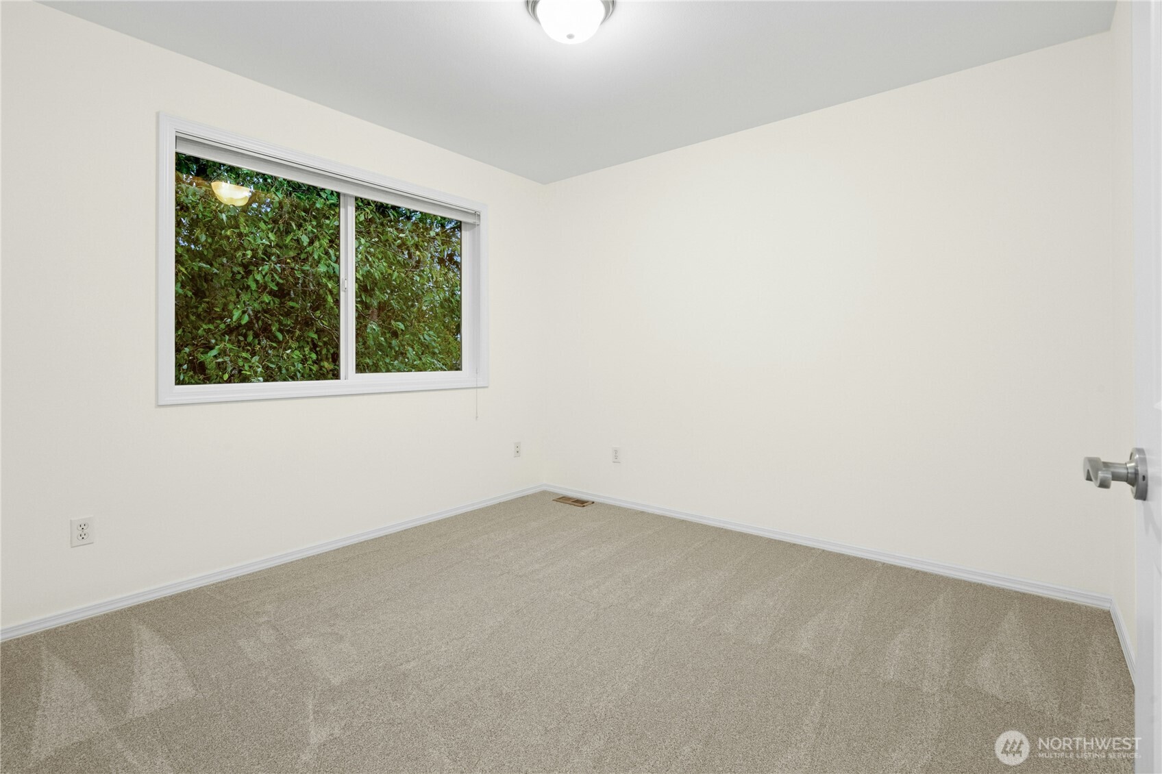 16924 31st Drive Southeast Bothell, WA 98012 - Photo 31 of 38