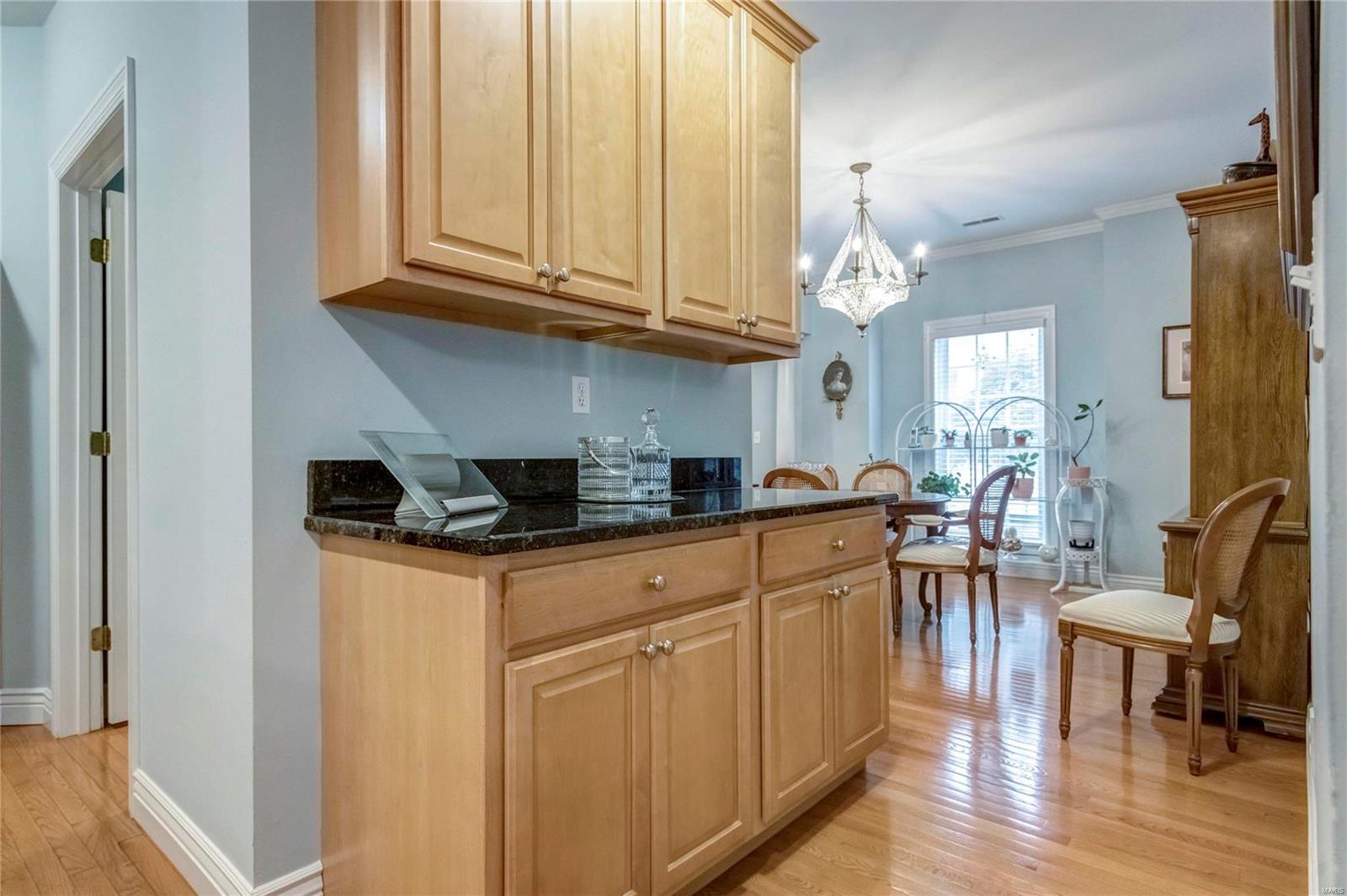 11299 Manchester Road, Unit 1 St. Louis, MO 63122 - Photo 12 of 32 Gallery Image 12
