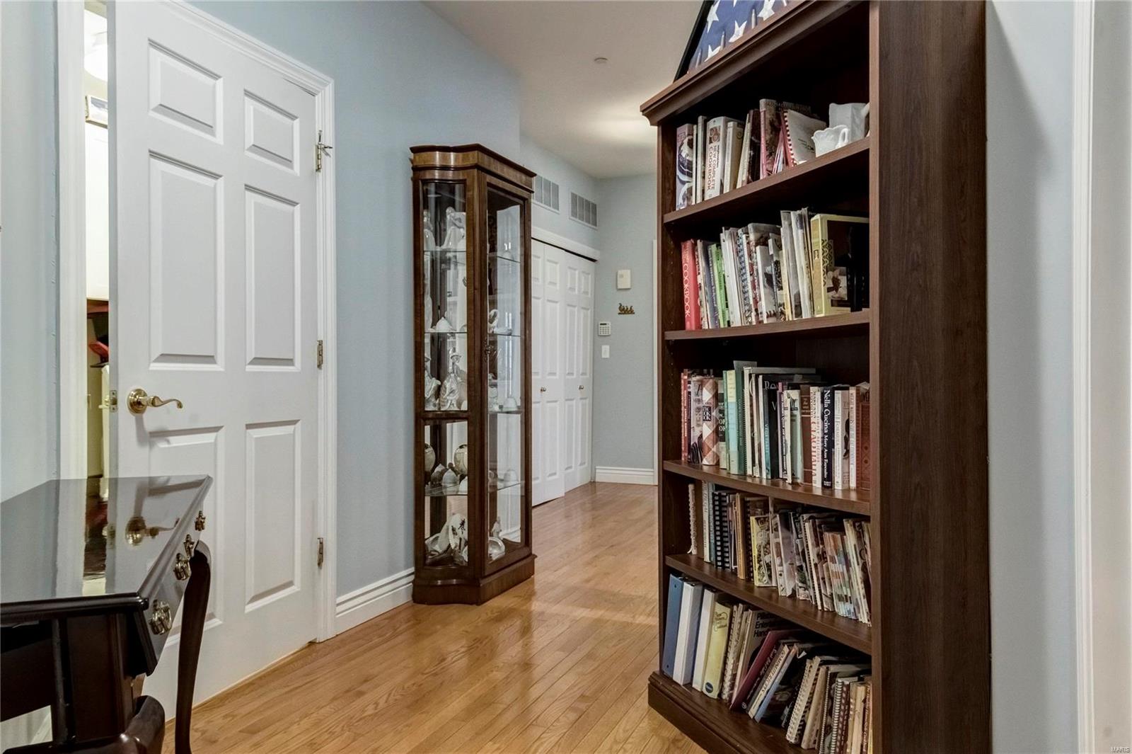 11299 Manchester Road, Unit 1 St. Louis, MO 63122 - Photo 17 of 32 Gallery Image 17