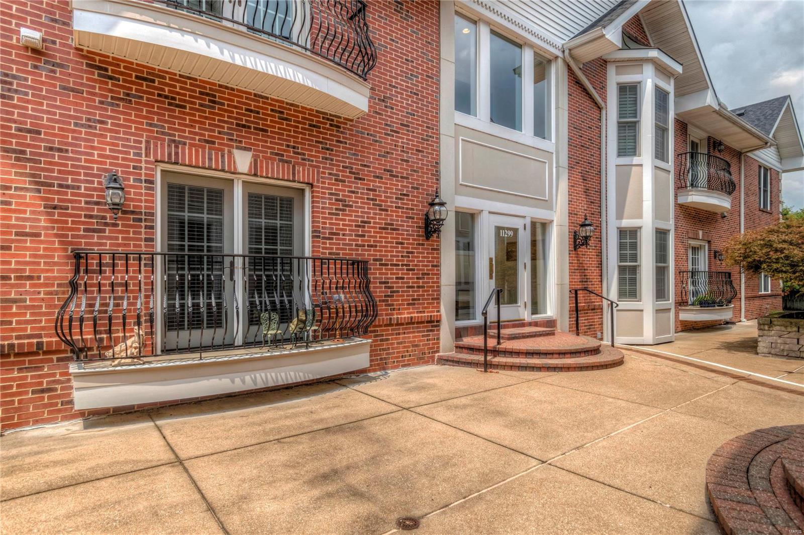 11299 Manchester Road, Unit 1 St. Louis, MO 63122 - Photo 2 of 32 Gallery Image 2