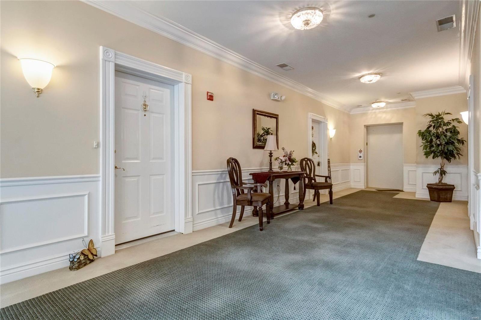 11299 Manchester Road, Unit 1 St. Louis, MO 63122 - Photo 4 of 32 Gallery Image 4