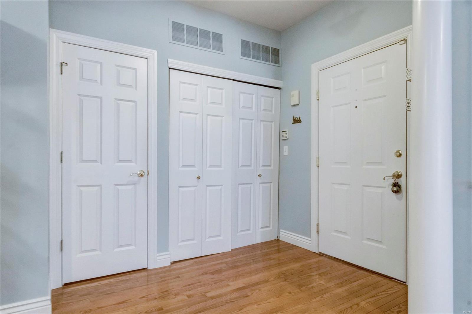 11299 Manchester Road, Unit 1 St. Louis, MO 63122 - Photo 5 of 32 Gallery Image 5