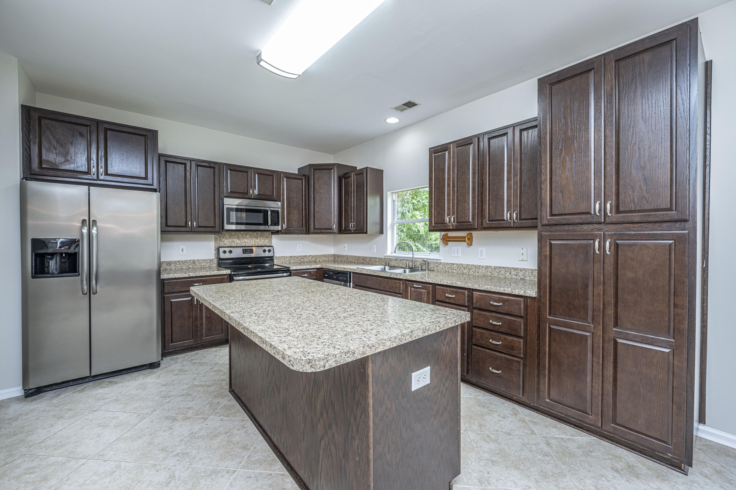 134 Old Course Road Summerville, SC 29485 - Photo 16 of 42 DSC_7813