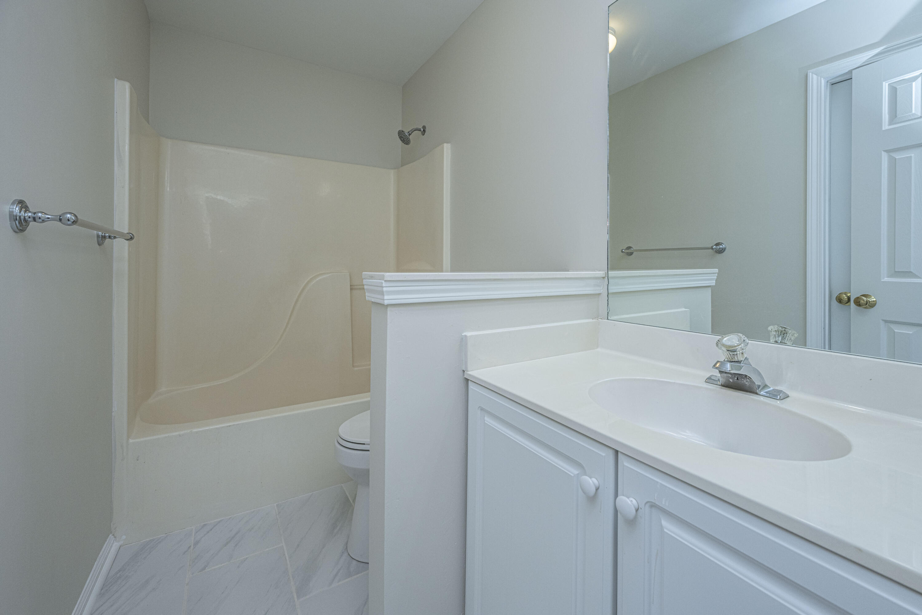 134 Old Course Road Summerville, SC 29485 - Photo 33 of 42 Hall Bath