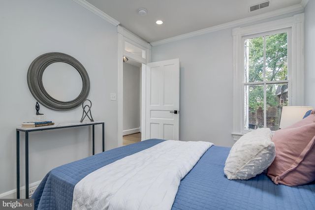 $1,375,000 | 1215 33rd Street Northwest, Washington, DC 20007