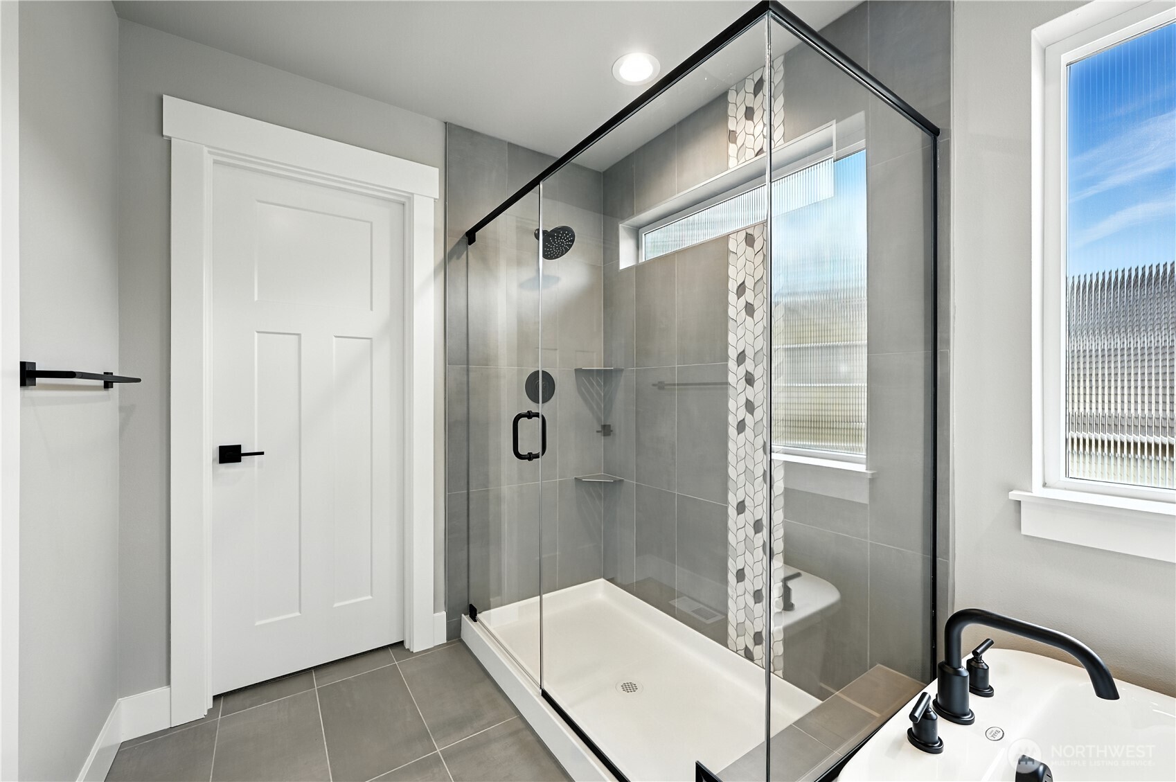 19220 Meridian Drive Southeast, Unit CW 08 Bothell, WA 98012 - Photo 30 of 37