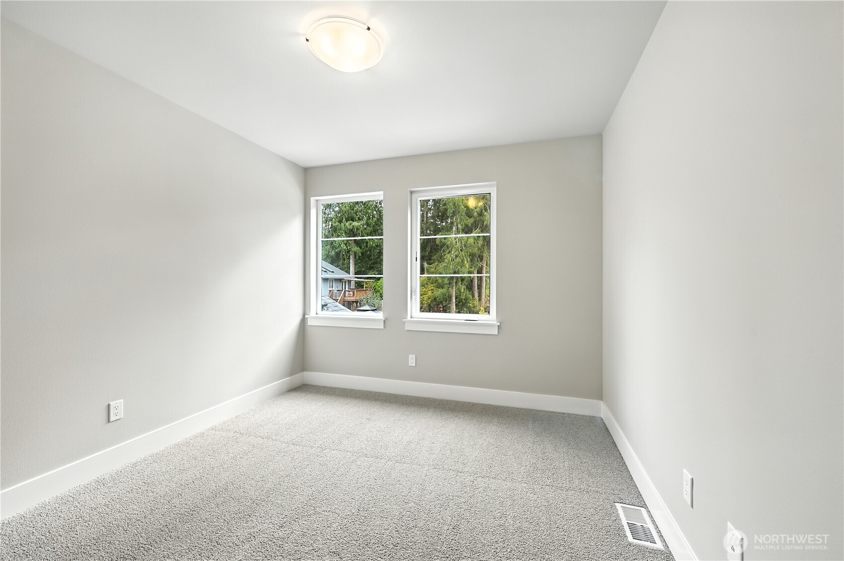 19220 Meridian Drive Southeast, Unit CW 08 Bothell, WA 98012 - Photo 34 of 37