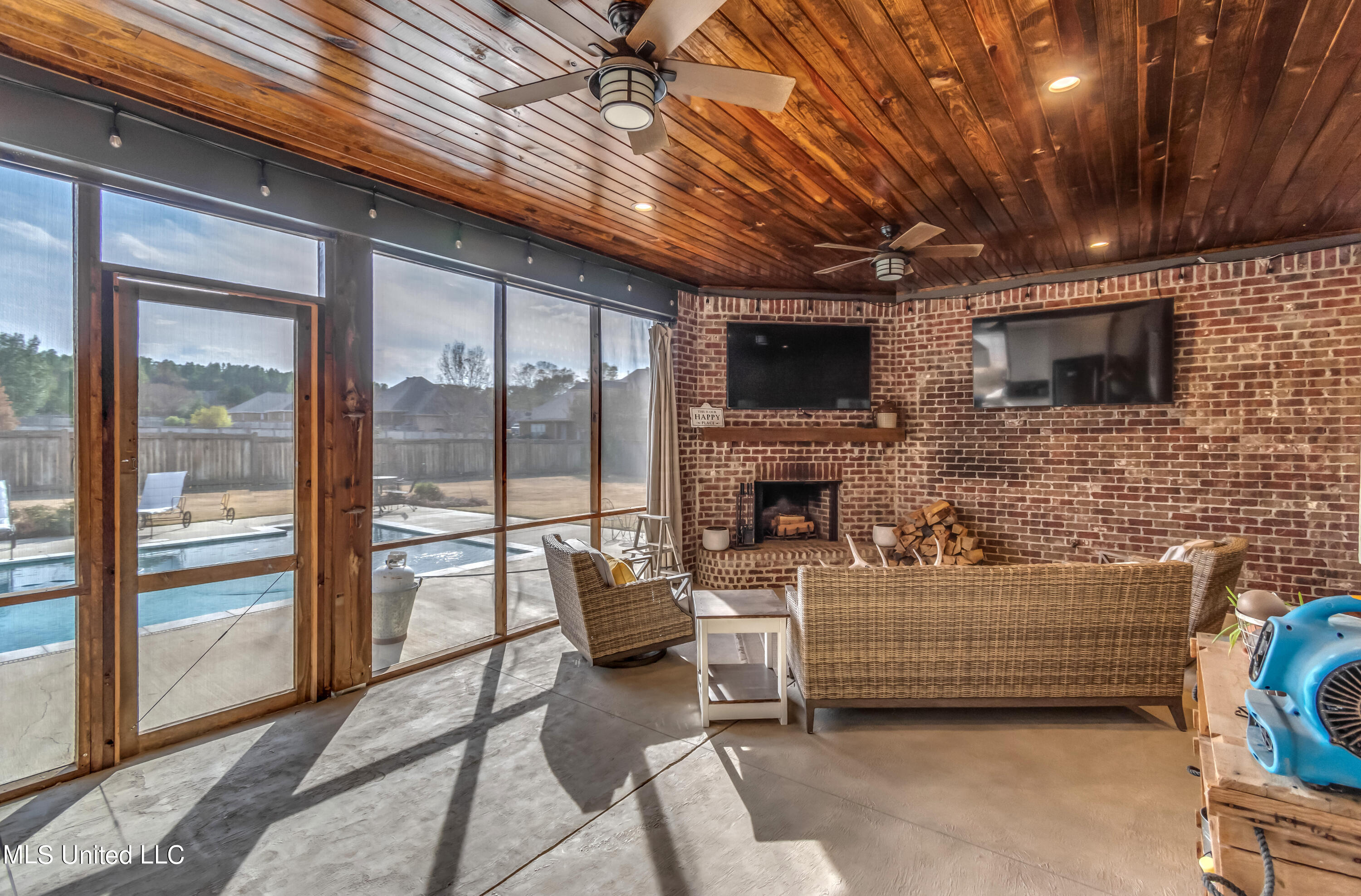 115 Sagefield Square Canton, MS 39046 - Photo 8 of 46 115 Sagefield Sq-21