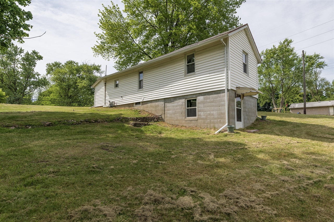 810 Constantine Street Three Rivers, MI 49093 - Photo 4 of 39