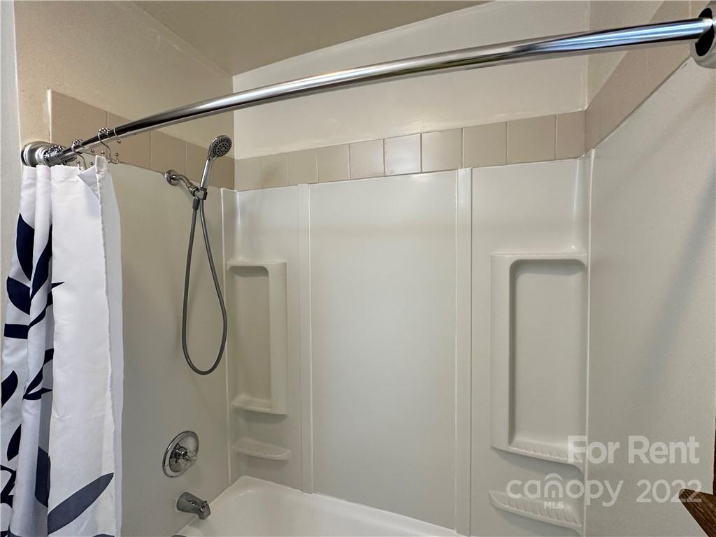 133 Lockhart Road Tryon, NC 28782 - Photo 11 of 17 a bathroom with a shower and a shower