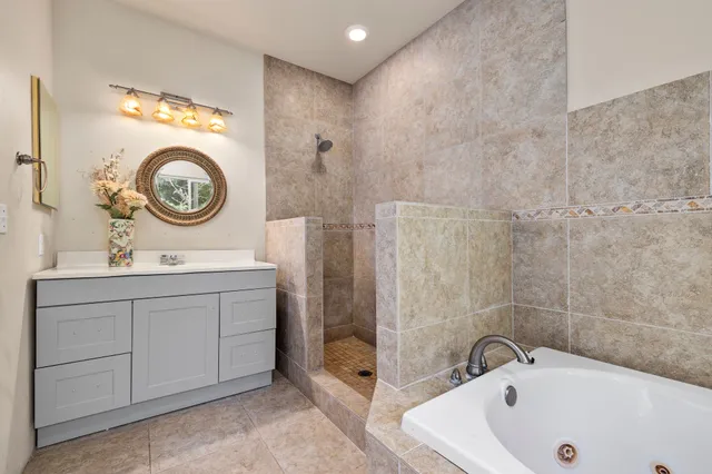 $1,700,000 | 77-6451 Marlin Road, Kailua-Kona, HI 96740