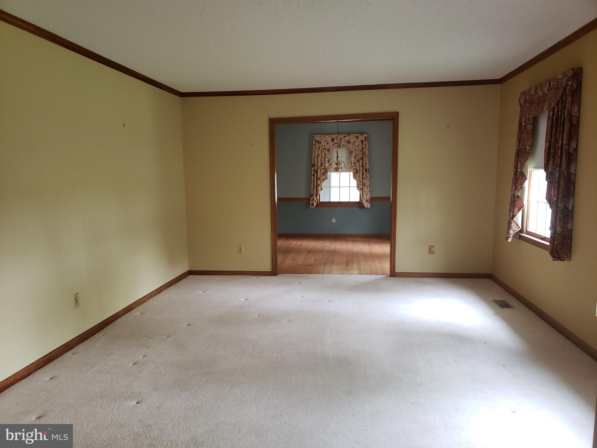 1811 Perseus Road Cambridge, MD 21613 - Photo 36 of 52 Living room