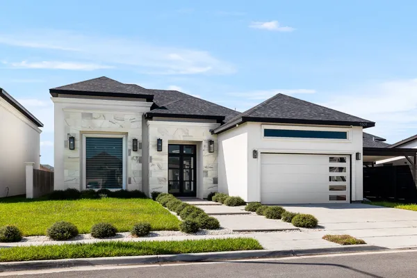 $2,400 | 5509 Columbia Avenue, McAllen, TX 78573