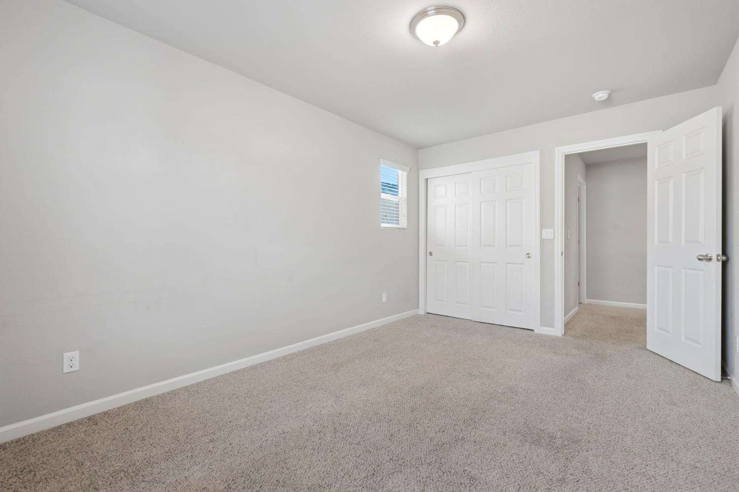 1515 Zenith Clovis, CA 93619 - Photo 23 of 41
