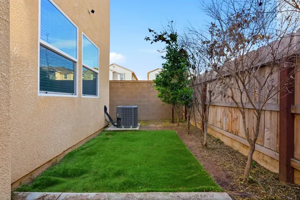 $405,000 | 1515 Zenith, Clovis, CA 93619